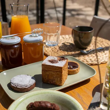 Vivi La Magia Di Bisdalu - Dormi Nella Stanza Nel Bosco, Ammira Le Stelle E Rilassati Con L'area Benessere E Colazione